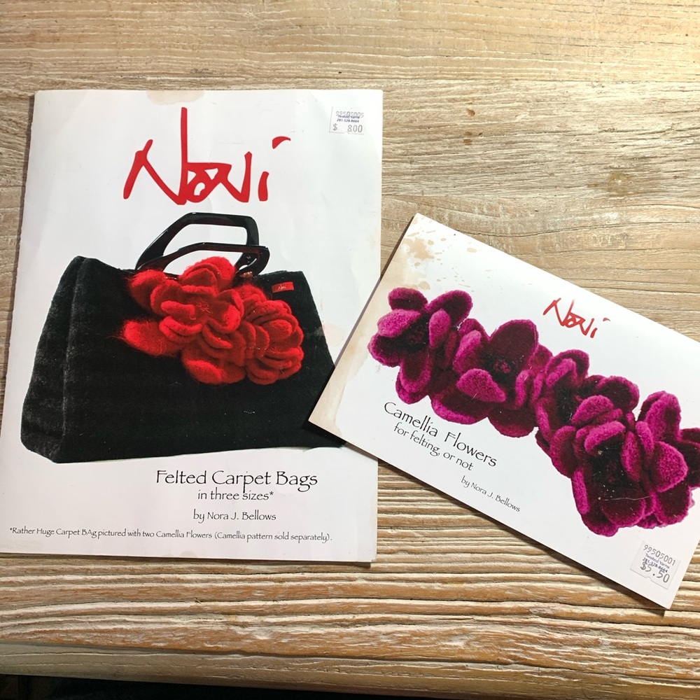 COPY - Noni Knitting carpet bag & camellia flower pattern